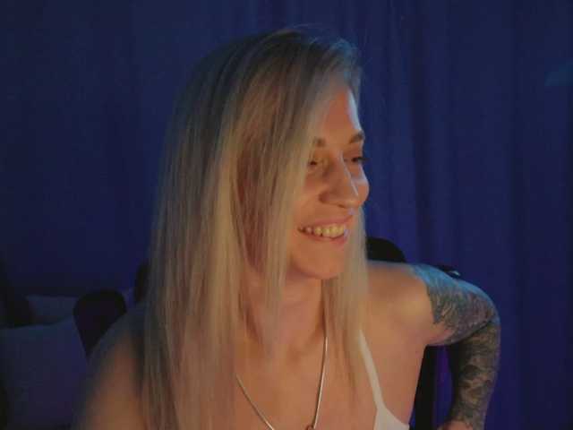 BlackMonro live cam on BongaCams
