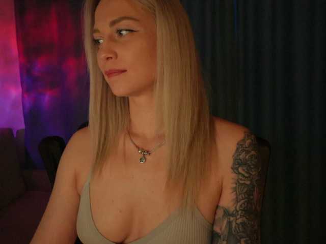 BlackMonro live cam on BongaCams