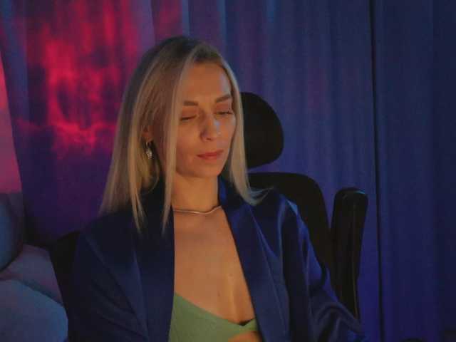 BlackMonro live cam on BongaCams