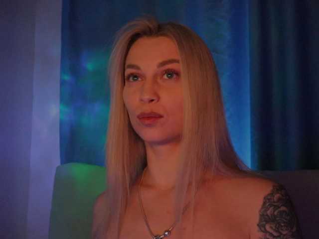 BlackMonro live cam on BongaCams