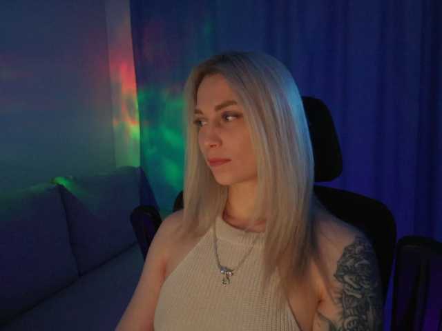 BlackMonro live cam on BongaCams