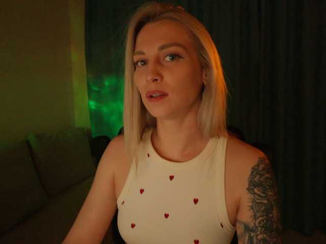 BlackMonro live cam on BongaCams