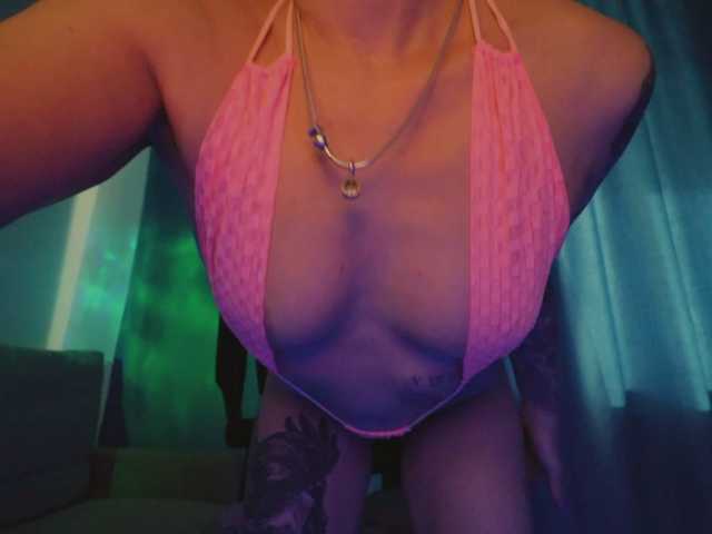 DigitalAlexa live webcam show