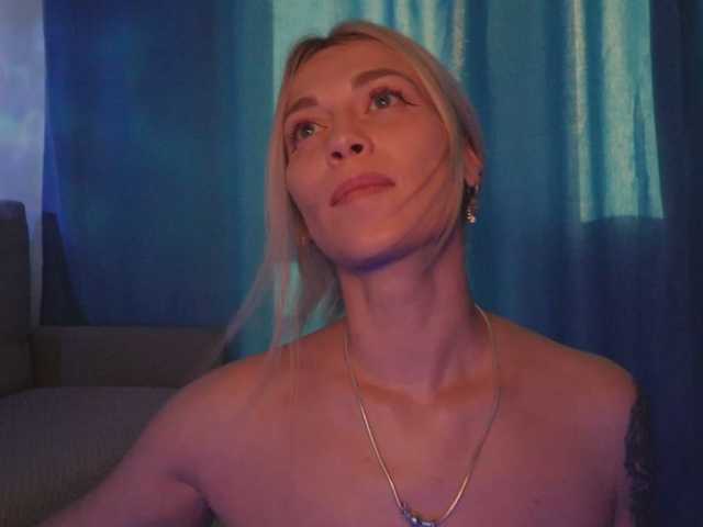 DigitalAlexa live webcam show