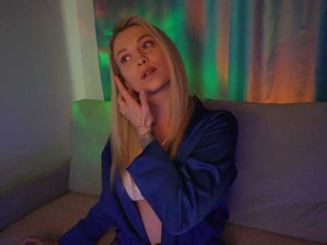 BlackMonro live cam on BongaCams