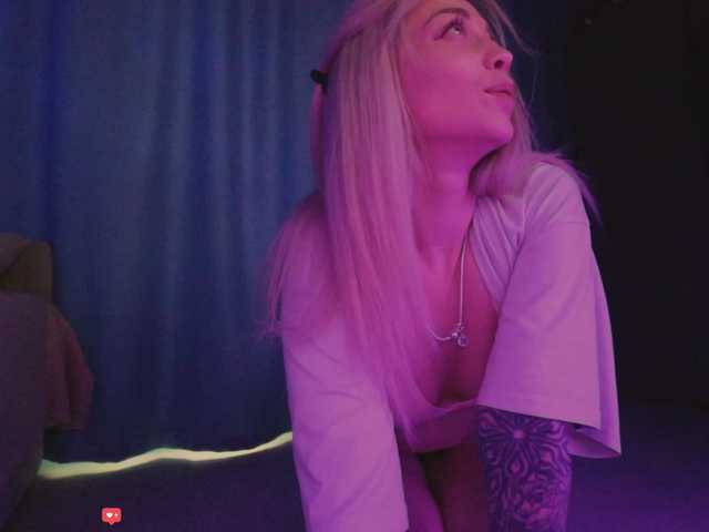 BlackMonro live cam on BongaCams