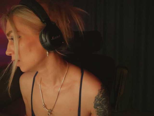 BlackMonro live cam on BongaCams