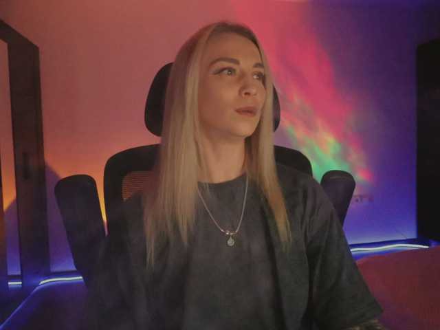 BlackMonro live cam on BongaCams