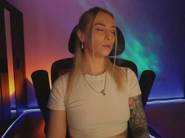 BlackMonro live cam on BongaCams