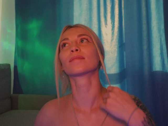 BlackMonro live cam on BongaCams