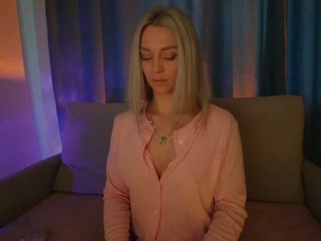 BlackMonro Live Cam on BongaCams