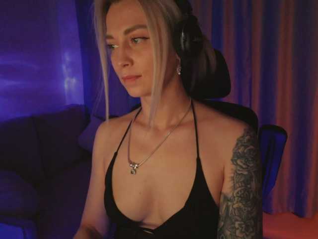 DigitalAlexa live webcam show