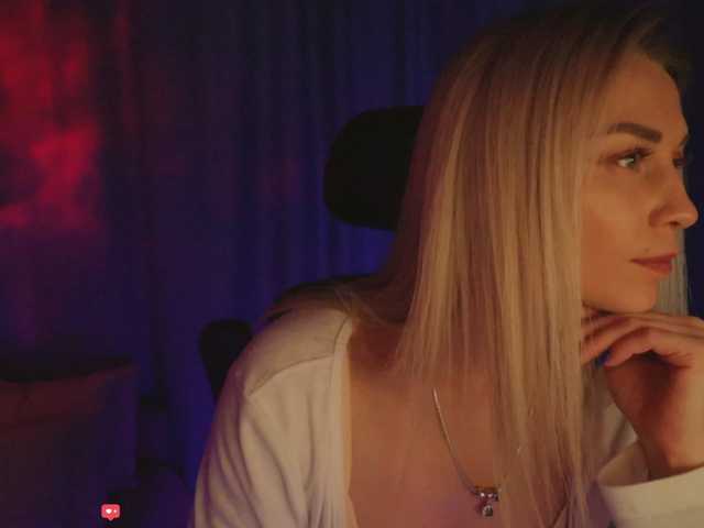 BlackMonro live cam on BongaCams