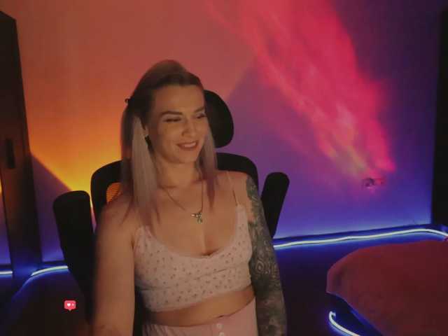 BlackMonro live cam on BongaCams