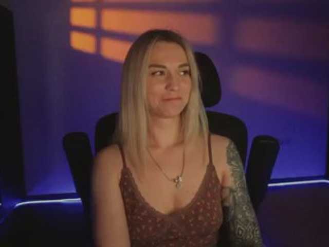 BlackMonro live cam on BongaCams