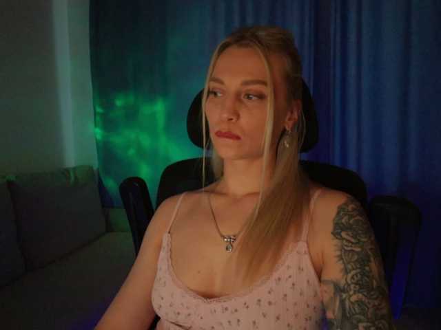 blackmonro cam belle