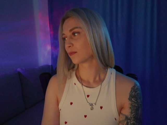 BlackMonro live webcam show