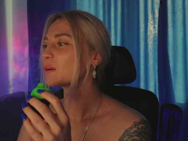 Digitalalexa's cam show statistics and live stream