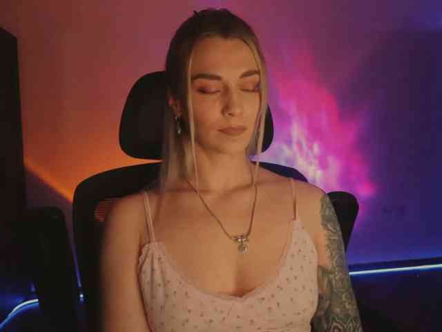 Model: DigitalAlexa