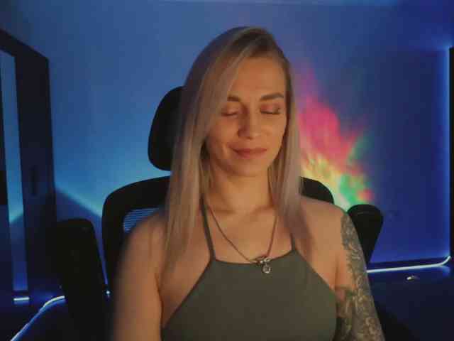 BlackMonro Live Webcam on BongaCams