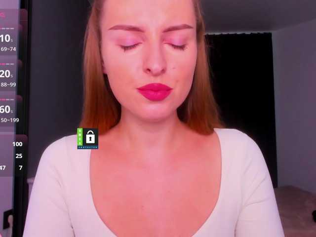 PinkPanterka live cam preview
