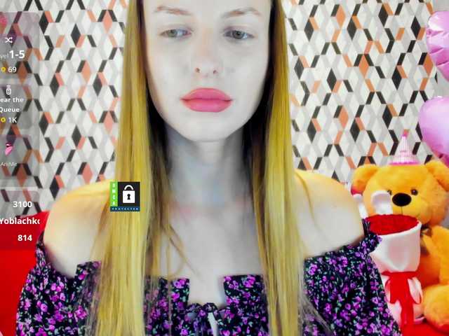 PinkPanterka live cam preview