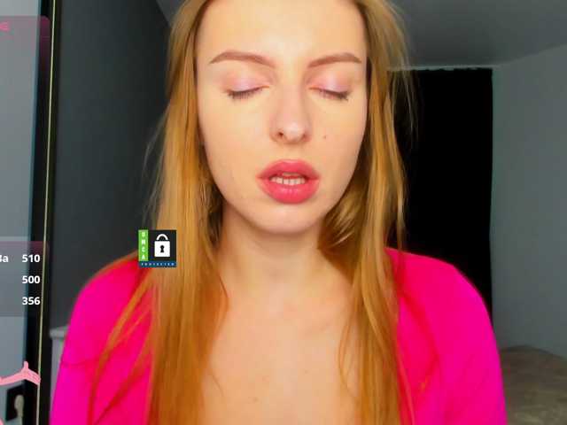 PinkPanterka live cam preview