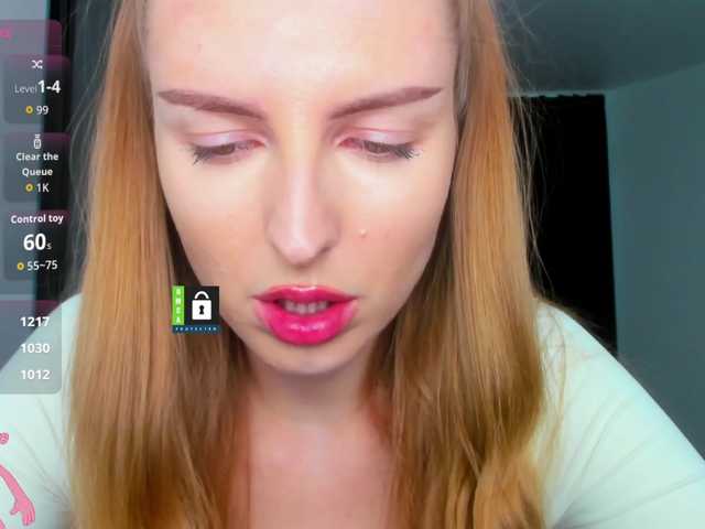 PinkPanterka live cam preview