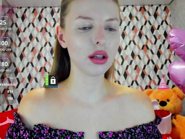 PinkPanterka live cam preview