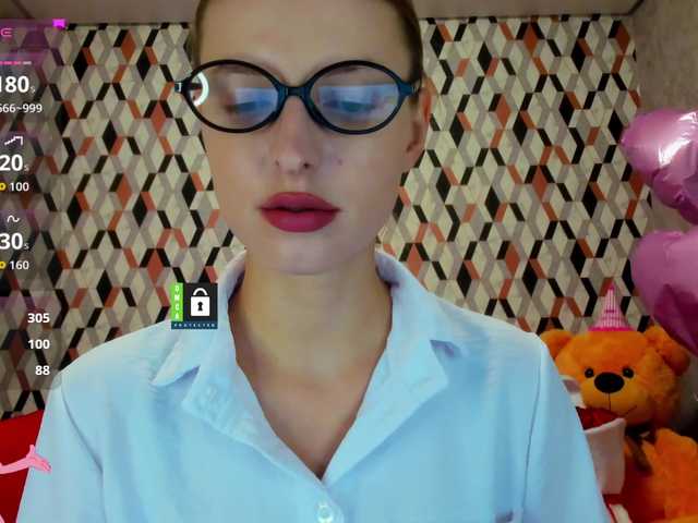 PinkPanterka live cam preview