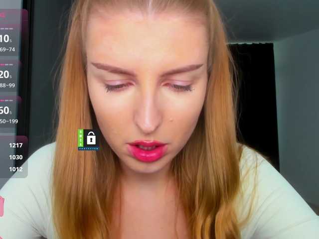 PinkPanterka live cam preview