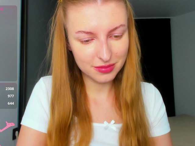 PinkPanterka — live female cam