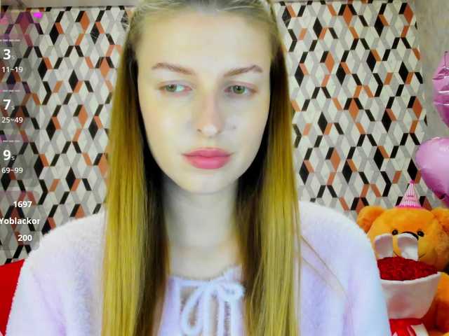 PinkPanterka live cam preview