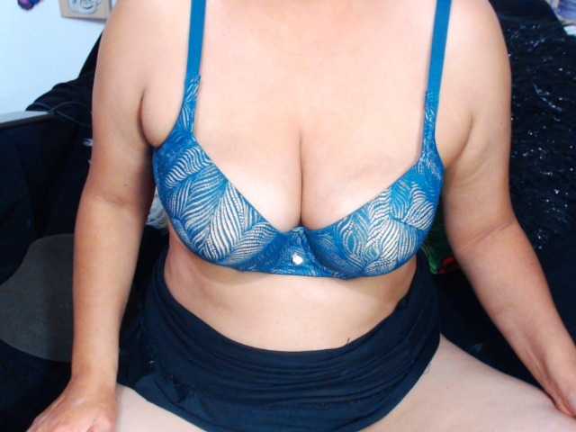 TrishaX, en vivo ahora en BongaCams
