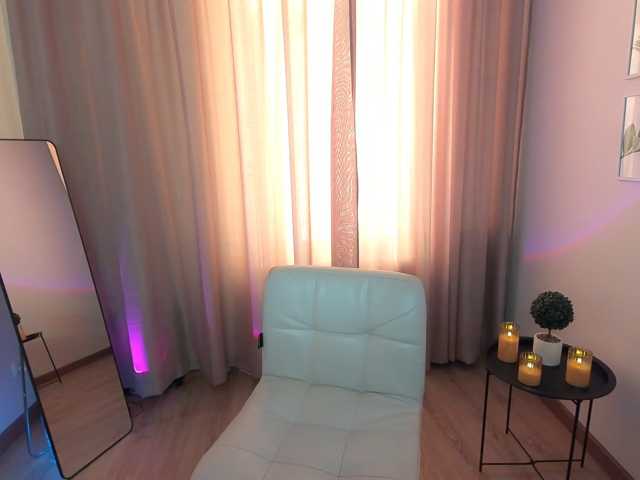 Mirandaqueen live cam