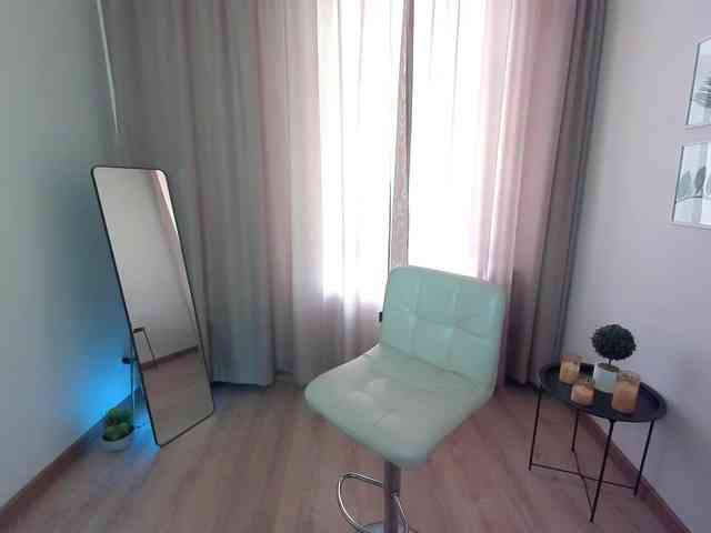 MirandaQueen webcam