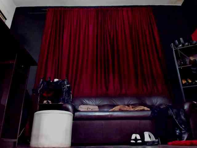 MissPuffyllove webcam