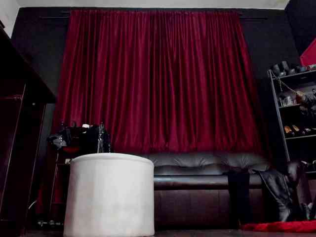 MissPuffyllove webcam