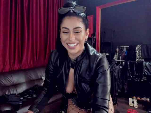 MissPuffyllove webcam