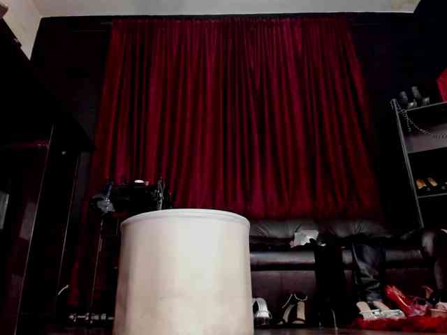 MissPuffyllove webcam