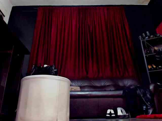 MissPuffyllove webcam