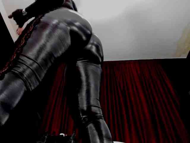 Modella: MissPuffyllove