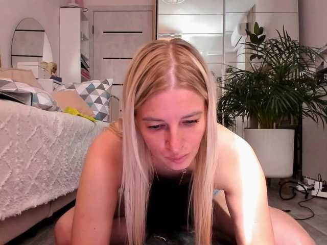 Sashanew77 live webcam show