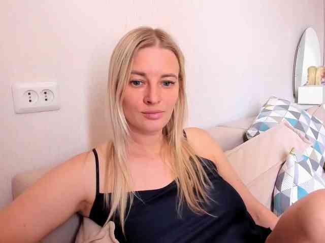 Princessa_ya webcam