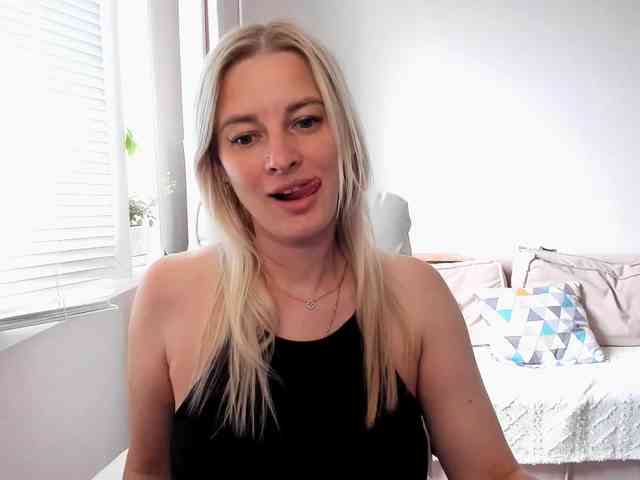 Princessa_ya webcam