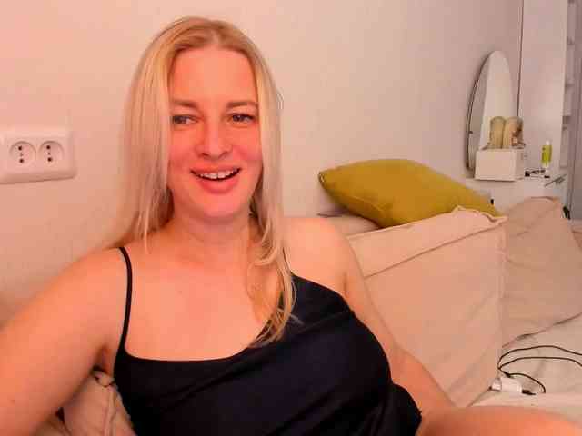 Princessa_ya webcam