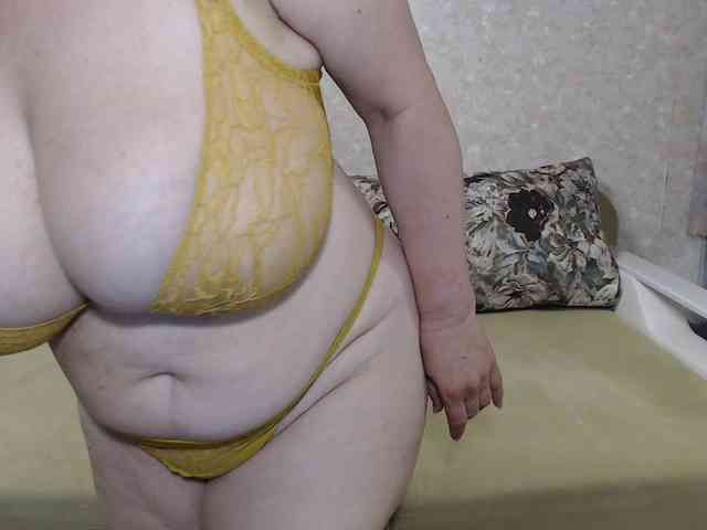 hugenipple webcam