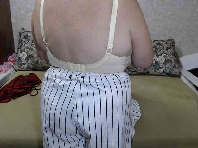 hugenipple webcam