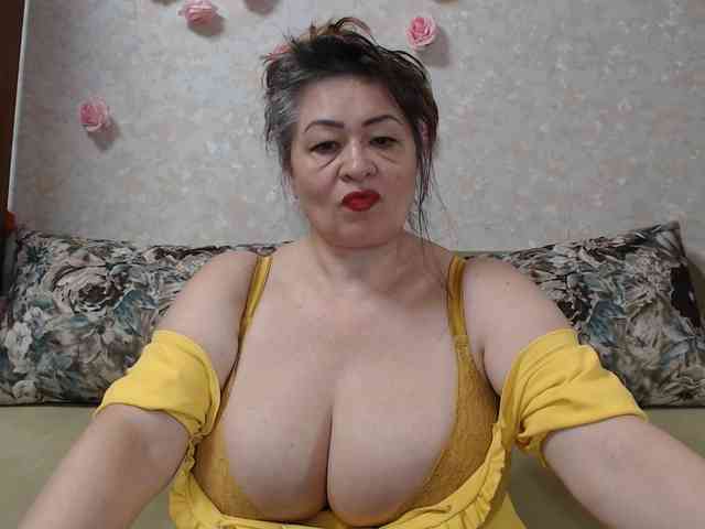 hugenipple webcam