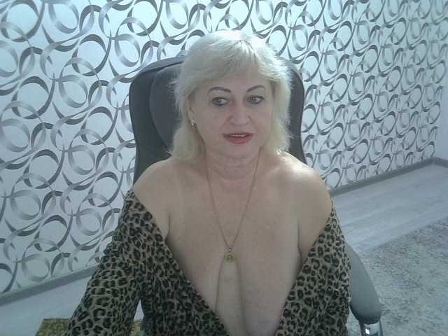 helen88888 live cam on BongaCams